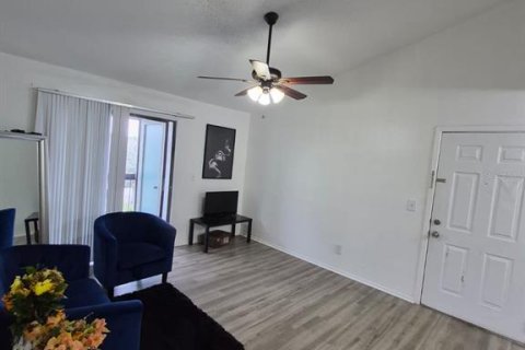 Copropriété à louer à Kissimmee, Floride: 2 chambres, 80.82 m2 № 2166401 - photo 8
