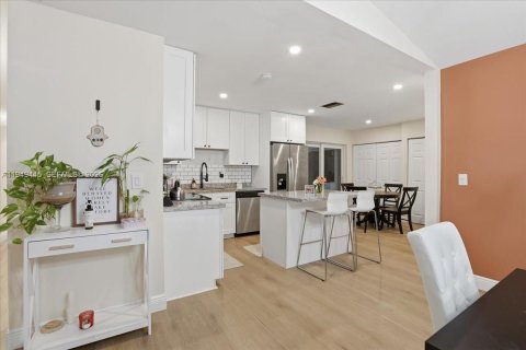 Купить виллу или дом в Дейви, Флорида 3 спальни, 169.55м2, № 2006491 - фото 11