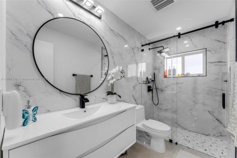 House in Homestead, Florida 4 bedrooms, 123.93 sq.m. № 1971193 - photo 17