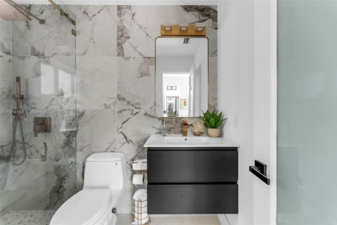 House in Homestead, Florida 4 bedrooms, 123.93 sq.m. № 1971193 - photo 21