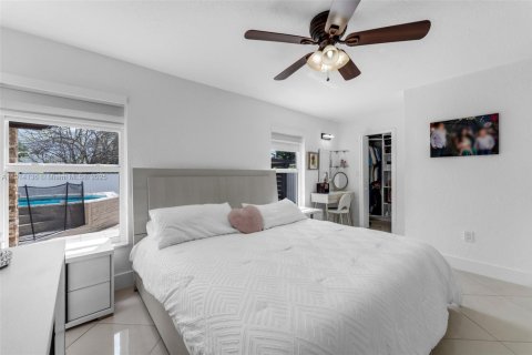 House in Homestead, Florida 4 bedrooms, 123.93 sq.m. № 1971193 - photo 20