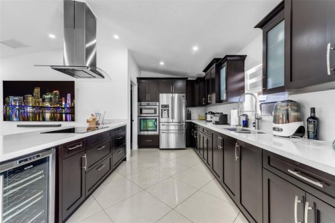 House in Homestead, Florida 4 bedrooms, 123.93 sq.m. № 1971193 - photo 5