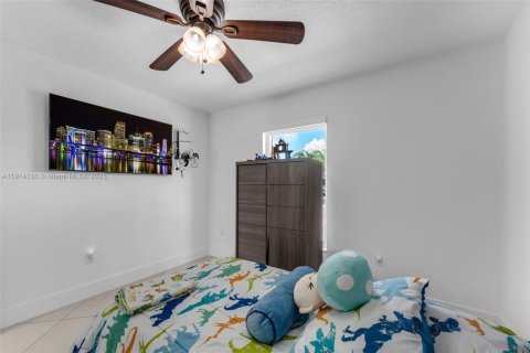 House in Homestead, Florida 4 bedrooms, 123.93 sq.m. № 1971193 - photo 23
