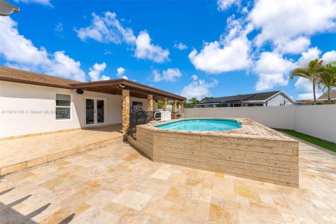 House in Homestead, Florida 4 bedrooms, 123.93 sq.m. № 1971193 - photo 29