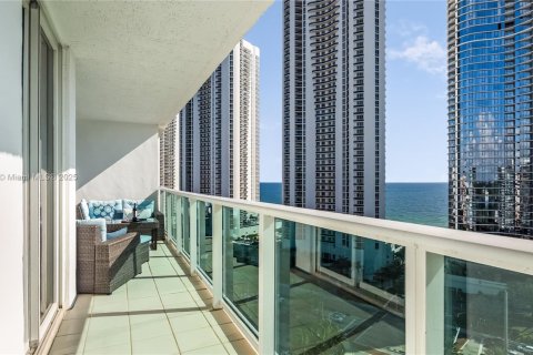 Купить кондоминиум в Санни-Айлс-Бич, Флорида 2 спальни, 126.07м2, № 1970266 - фото 29