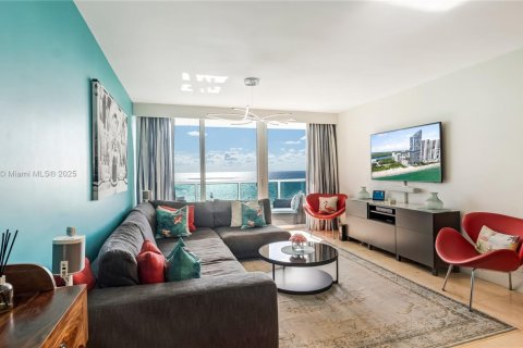 Купить кондоминиум в Санни-Айлс-Бич, Флорида 2 спальни, 126.07м2, № 1970266 - фото 2