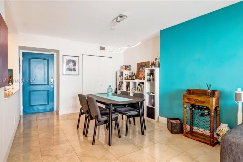 Купить кондоминиум в Санни-Айлс-Бич, Флорида 2 спальни, 126.07м2, № 1970266 - фото 11