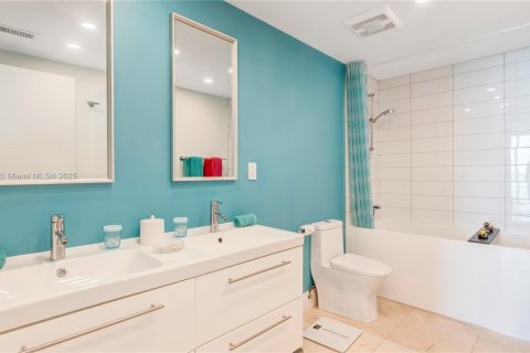 Купить кондоминиум в Санни-Айлс-Бич, Флорида 2 спальни, 126.07м2, № 1970266 - фото 14