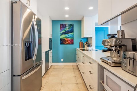 Купить кондоминиум в Санни-Айлс-Бич, Флорида 2 спальни, 126.07м2, № 1970266 - фото 10