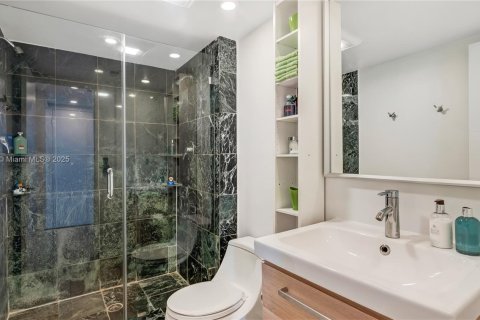 Купить кондоминиум в Санни-Айлс-Бич, Флорида 2 спальни, 126.07м2, № 1970266 - фото 26