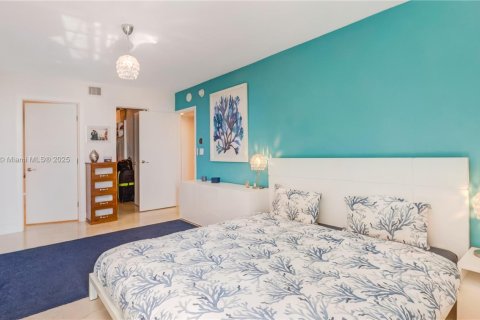 Купить кондоминиум в Санни-Айлс-Бич, Флорида 2 спальни, 126.07м2, № 1970266 - фото 19