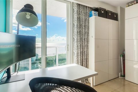 Купить кондоминиум в Санни-Айлс-Бич, Флорида 2 спальни, 126.07м2, № 1970266 - фото 23