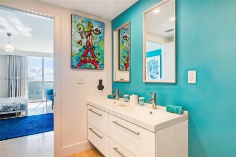 Купить кондоминиум в Санни-Айлс-Бич, Флорида 2 спальни, 126.07м2, № 1970266 - фото 16