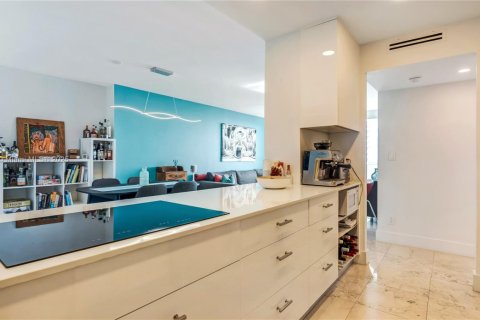 Купить кондоминиум в Санни-Айлс-Бич, Флорида 2 спальни, 126.07м2, № 1970266 - фото 8