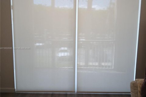 Condominio en venta en Doral, Florida, 3 dormitorios, 135.64 m2 № 2054794 - foto 5