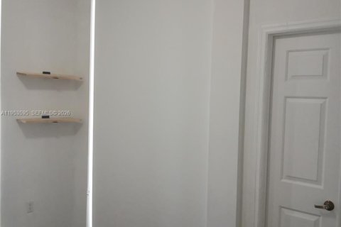 Condominio en venta en Doral, Florida, 3 dormitorios, 135.64 m2 № 2054794 - foto 2