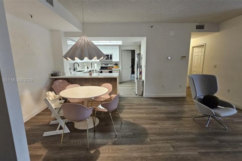 Condominio en Doral, Florida, 3 dormitorios  № 2054794