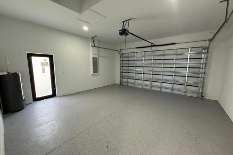 House in Cape Coral, Florida 4 bedrooms, 161.19 sq.m. № 1512209 - photo 4