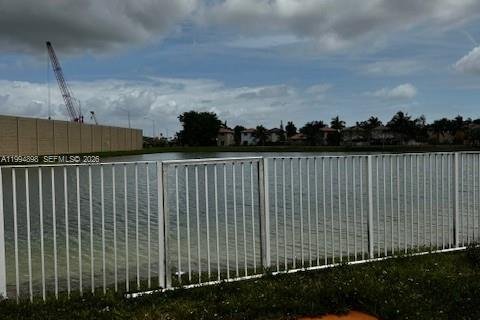 Villa ou maison à louer à Homestead, Floride: 4 chambres, 192.87 m2 № 2064003 - photo 10