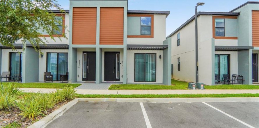 Adosado en Kissimmee, Florida 3 dormitorios, 127.46 m2 № 1910175