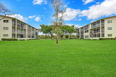 Купить кондоминиум в Бока-Ратон, Флорида 3 комнаты, 66.89м2, № 2147119 - фото 16