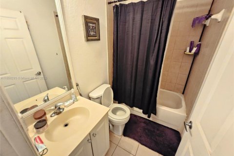 Touwnhouse à vendre à Riviera Beach, Floride: 3 chambres, 122.45 m2 № 1861610 - photo 26