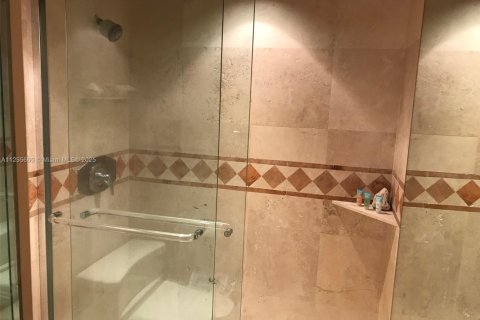 Copropriété à louer à Miami Beach, Floride: 51.1 m2 № 1763908 - photo 26