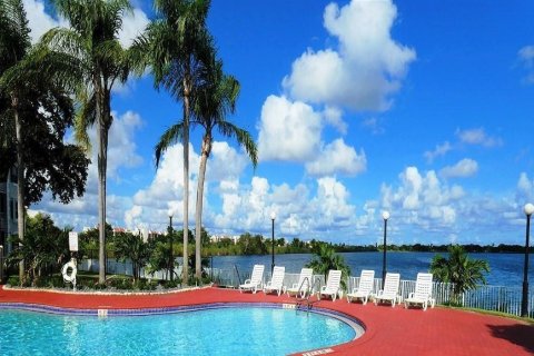 Condominio en alquiler en Oakland Park, Florida, 1 dormitorio, 80.08 m2 № 2078445 - foto 15