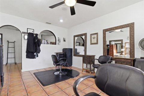Commercial property in Tampa, Florida 235.23 sq.m. № 2101545 - photo 23
