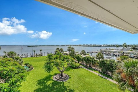 Condo in Longboat Key, Florida, 3 bedrooms № 2391299 - photo 14