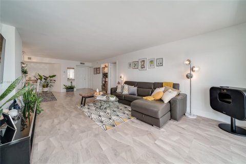 Copropriété à vendre à Hollywood, Floride: 2 chambres, 145.86 m2 № 2048016 - photo 12