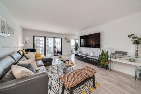 Copropriété à vendre à Hollywood, Floride: 2 chambres, 145.86 m2 № 2048016 - photo 8