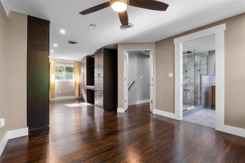 House in Orlando, Florida 4 bedrooms, 177.07 sq.m. № 1836855 - photo 23