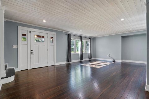 House in Orlando, Florida 4 bedrooms, 177.07 sq.m. № 1836855 - photo 4