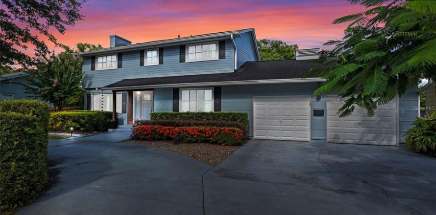 House in Orlando, Florida 4 bedrooms, 177.07 sq.m. № 1836855
