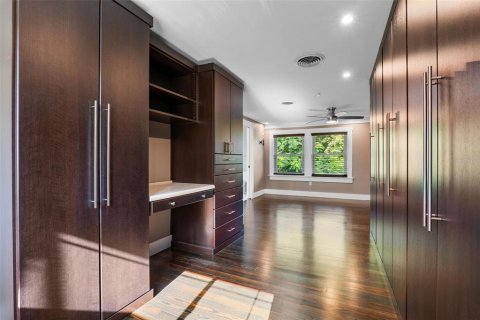 House in Orlando, Florida 4 bedrooms, 177.07 sq.m. № 1836855 - photo 24