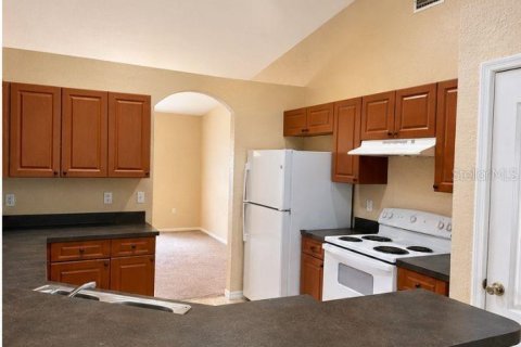 Villa ou maison à vendre à Poinciana, Floride: 3 chambres, 175.4 m2 № 2207436 - photo 17