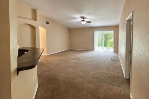 Villa ou maison à vendre à Poinciana, Floride: 3 chambres, 175.4 m2 № 2207436 - photo 4