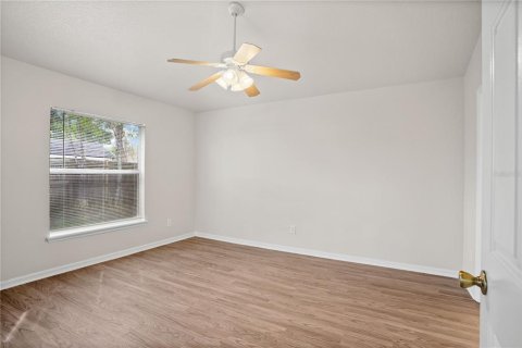 House in DeLand, Florida 4 bedrooms, 144.93 sq.m. № 1901893 - photo 16