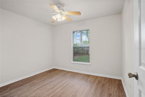 House in DeLand, Florida 4 bedrooms, 144.93 sq.m. № 1901893 - photo 23