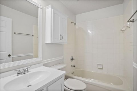 House in DeLand, Florida 4 bedrooms, 144.93 sq.m. № 1901893 - photo 25