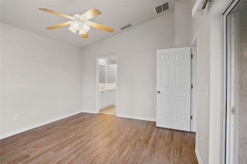 House in DeLand, Florida 4 bedrooms, 144.93 sq.m. № 1901893 - photo 18