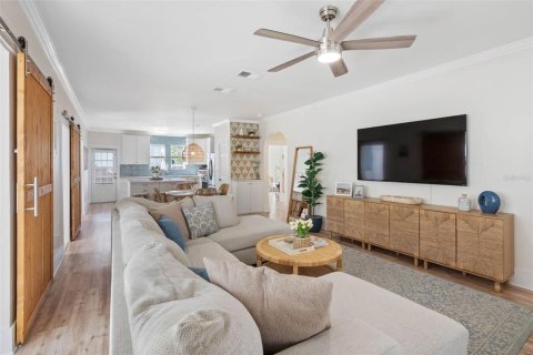 Villa ou maison à vendre à Tampa, Floride: 4 chambres, 131.55 m2 № 2418391 - photo 6