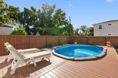 Villa ou maison à vendre à Tampa, Floride: 4 chambres, 131.55 m2 № 2418391 - photo 2