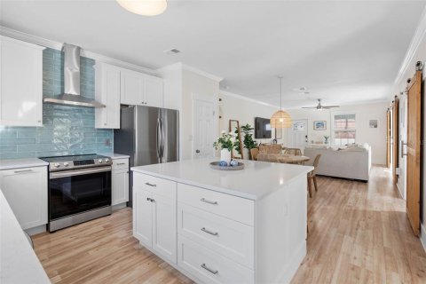 Villa ou maison à vendre à Tampa, Floride: 4 chambres, 131.55 m2 № 2418391 - photo 12