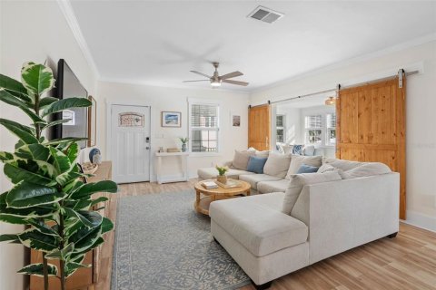 Villa ou maison à vendre à Tampa, Floride: 4 chambres, 131.55 m2 № 2418391 - photo 5