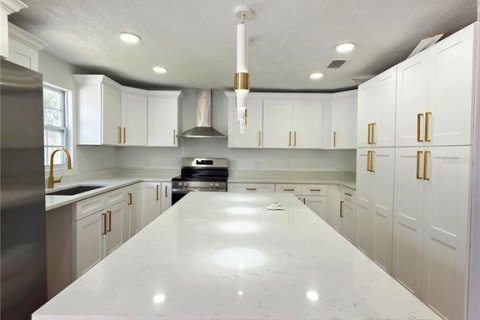 Villa ou maison à vendre à Pinellas Park, Floride: 4 chambres, 167.78 m2 № 1916688 - photo 11