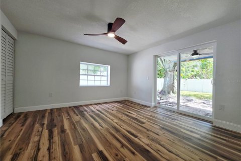 Villa ou maison à vendre à Pinellas Park, Floride: 4 chambres, 167.78 m2 № 1916688 - photo 16