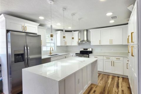 Villa ou maison à vendre à Pinellas Park, Floride: 4 chambres, 167.78 m2 № 1916688 - photo 10