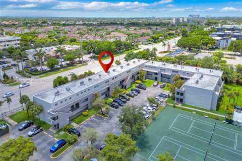 Condo in Miami, Florida, 1 bedroom  № 1858546 - photo 24